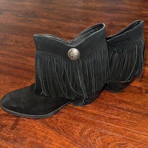 Sbicca Leather, Black Fringe Ankle Boots, size 8.5, EUC